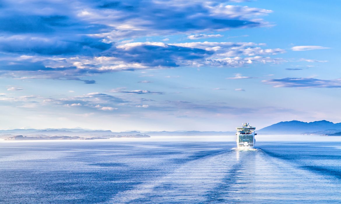 Norwegian Cruise Line flags doubts about its ability to stay afloat