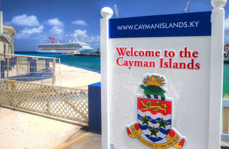 Las Islas Caimán mantendrán cerradas sus fronteras hasta septiembre