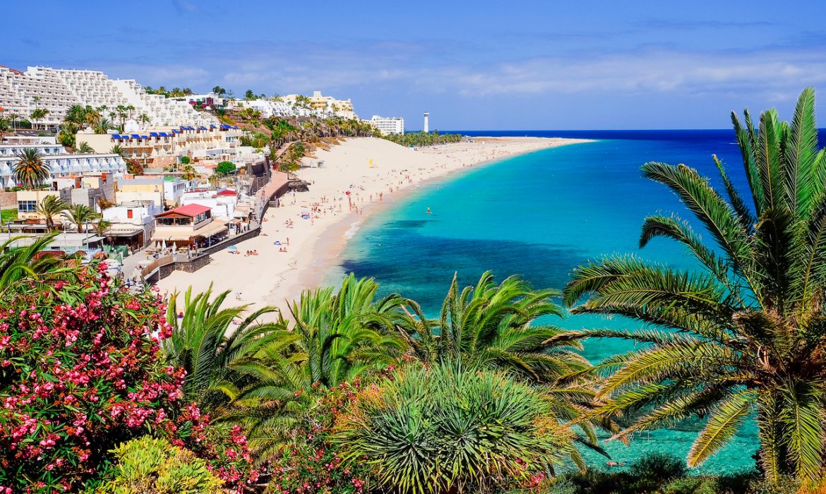 Canary Islands aim to allow German tourists in with COVID-19 tests