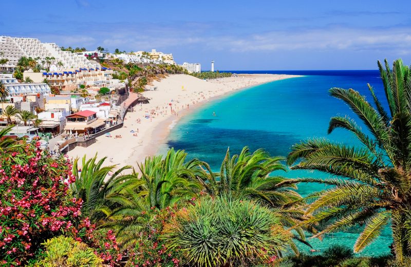 Canary Islands aim to allow German tourists in with COVID-19 tests