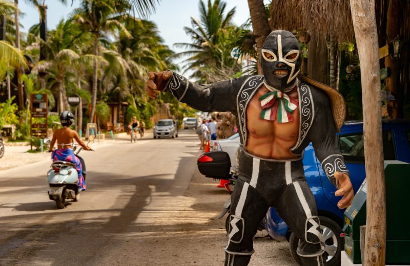 Mexico tightens coronavirus curbs in tourist spots, other pockets