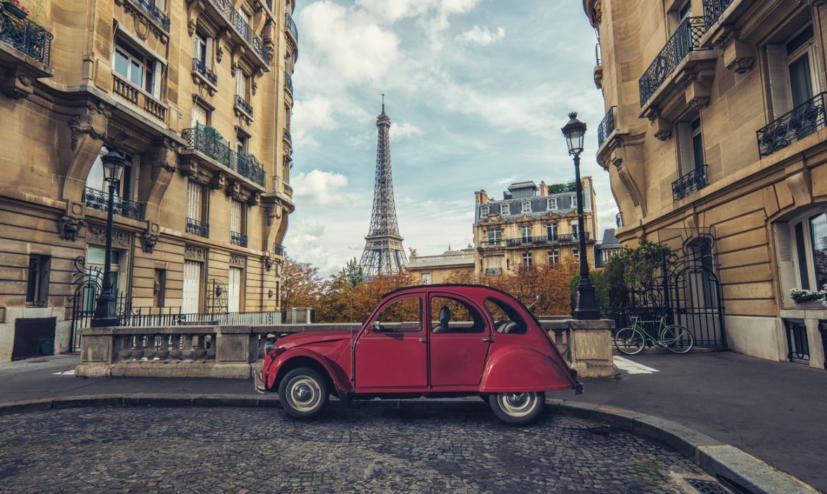 Paris guide seeks post-lockdown jumpstart for vintage 2CV tour