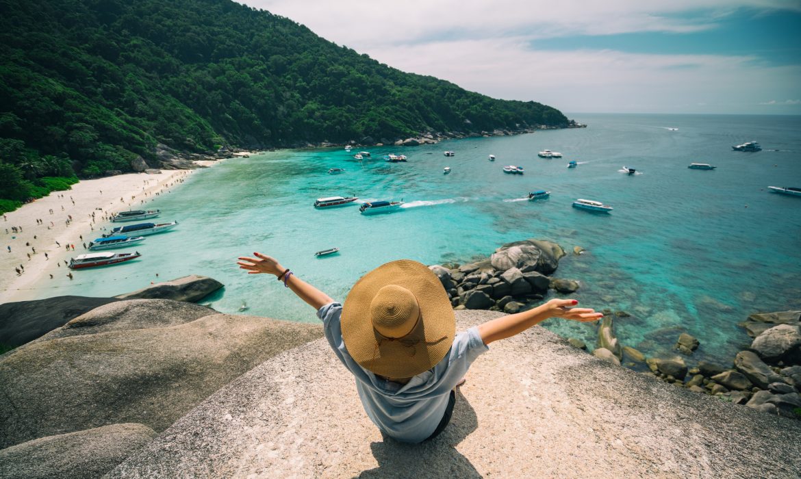 Thailand to slowly restart tourism with flight from China