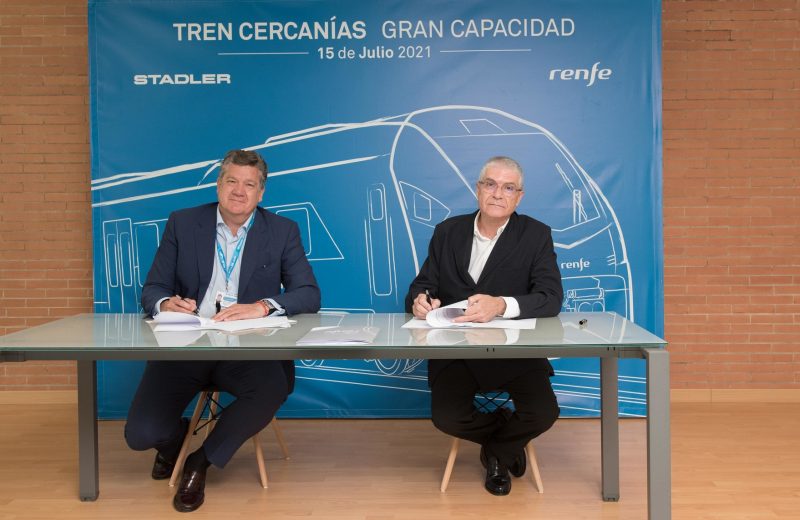 Renfe y Stadler firman el contrato para la compra de 59 trenes