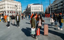 España recupera el 71% de los turistas internacionales prepandemia