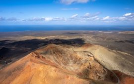 Descubre un rincón lunar en nuestro planeta azul, Lanzarote